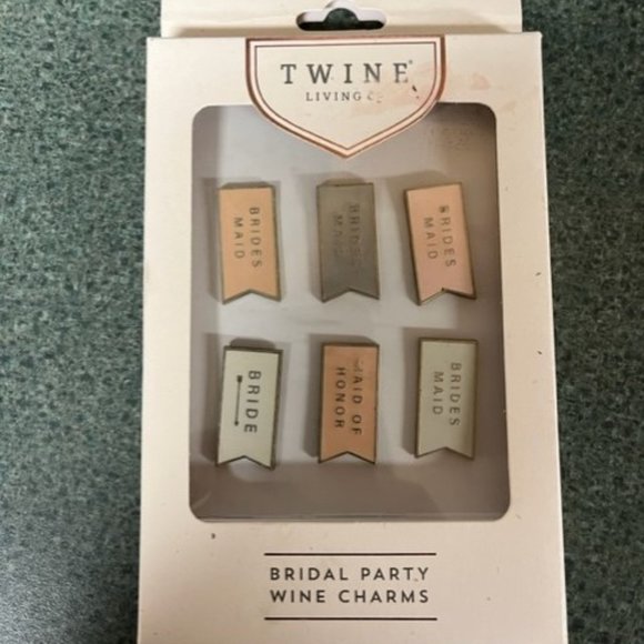Bridal Party Wine Charm - Picture 1 of 2